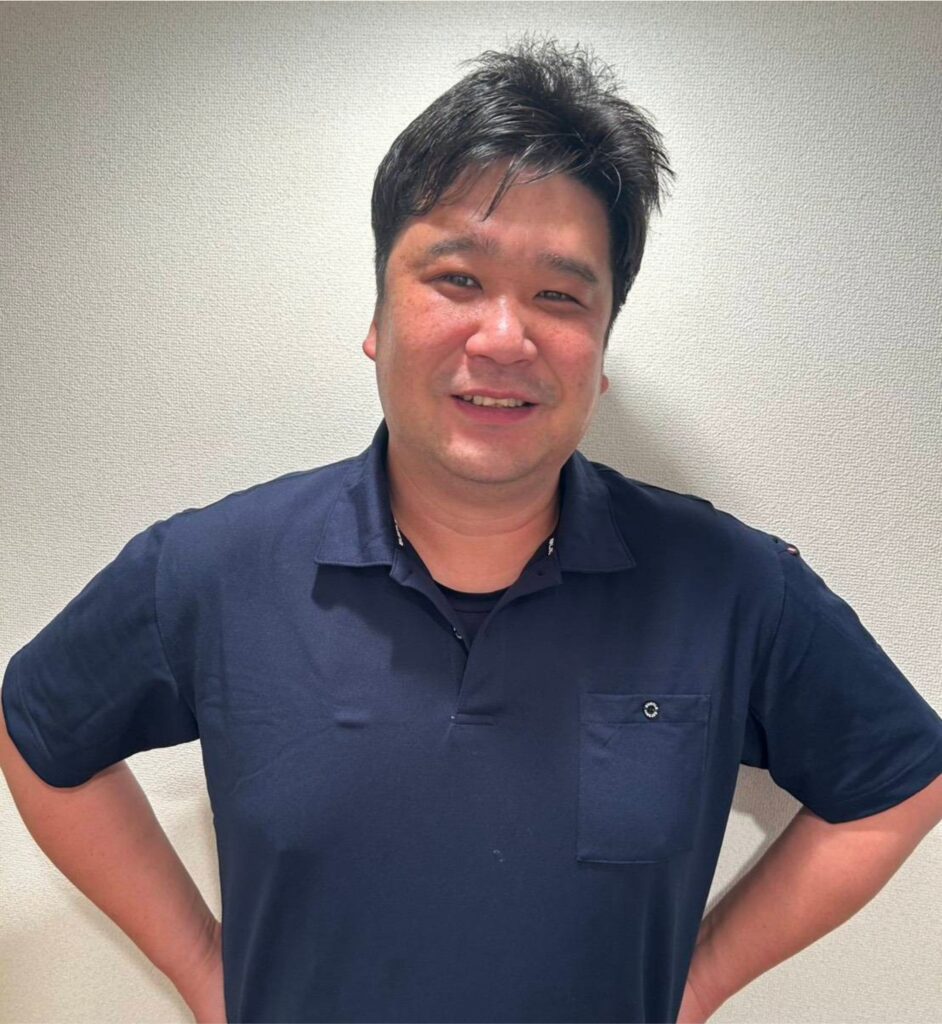 不用品回収サービスのスタッフ写真。現場経験豊富なスタッフが丁寧で安心できる対応を心がけています。
